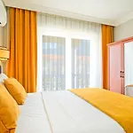 公寓式酒店 Gold Lion 厄吕代尼兹