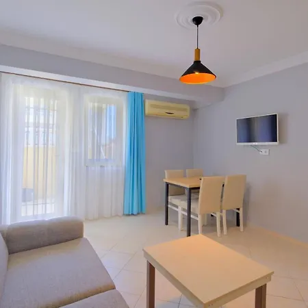 Gold Lion Aparthotel