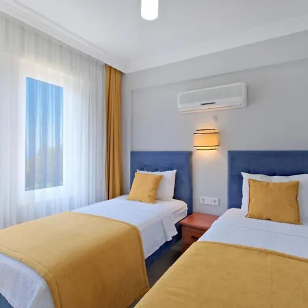 Aparthotel Gold Lion