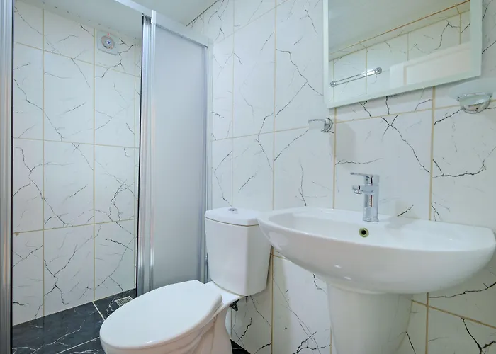 Ξενοδοχείο με διαμερίσματα Gold Lion 4*