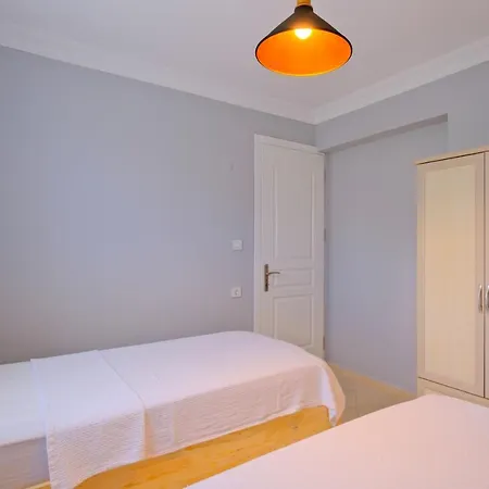 Gold Lion Aparthotel