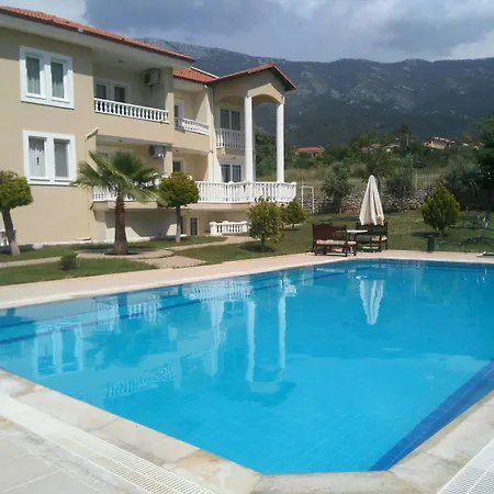 Aparthotel Gold Lion