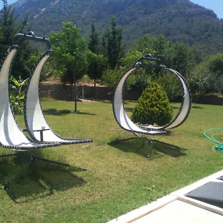 Gold Lion Aparthotel 4*