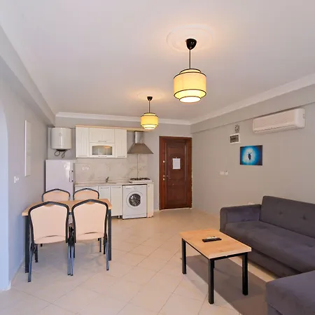 Gold Lion Aparthotel