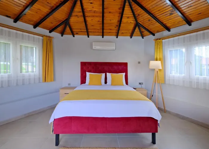 Gold Lion Aparthotel 4*