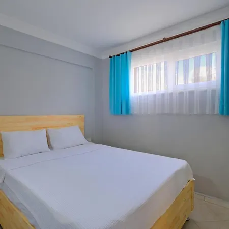 Aparthotel Gold Lion *
