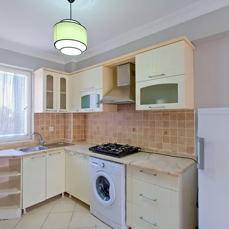 Gold Lion アパートホテル オルデニズ