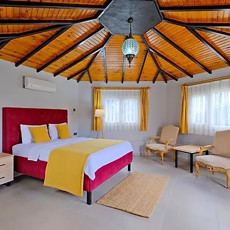 Gold Lion Apart Otel 4*
