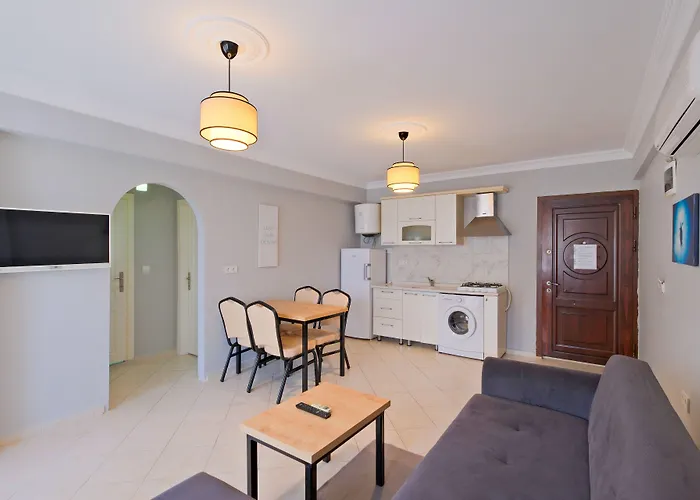 Lägenhetshotell Gold Lion 4*