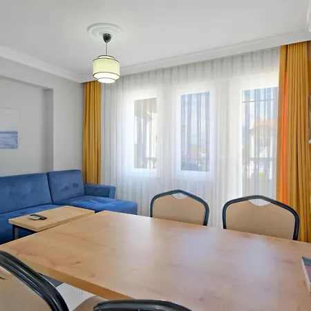 Hotel apartamentowy Gold Lion *