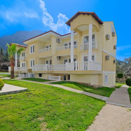 Apart Otel Gold Lion 4*