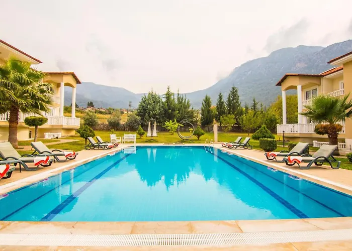 Apart Otel Gold Lion 4*